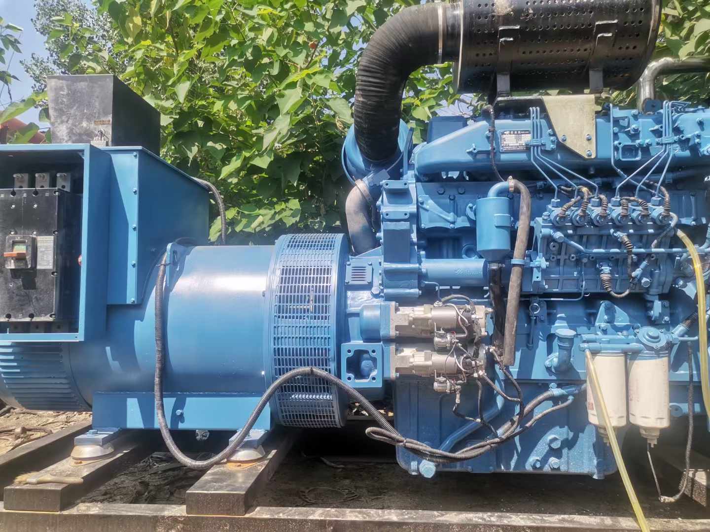 石狮详细说明降低 800kW 柴油发电机输出电流波动的方法