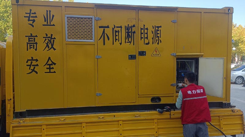 石狮柴油发电机组和UPS电源配合使用时，如何避免切换过程中的电力中断？